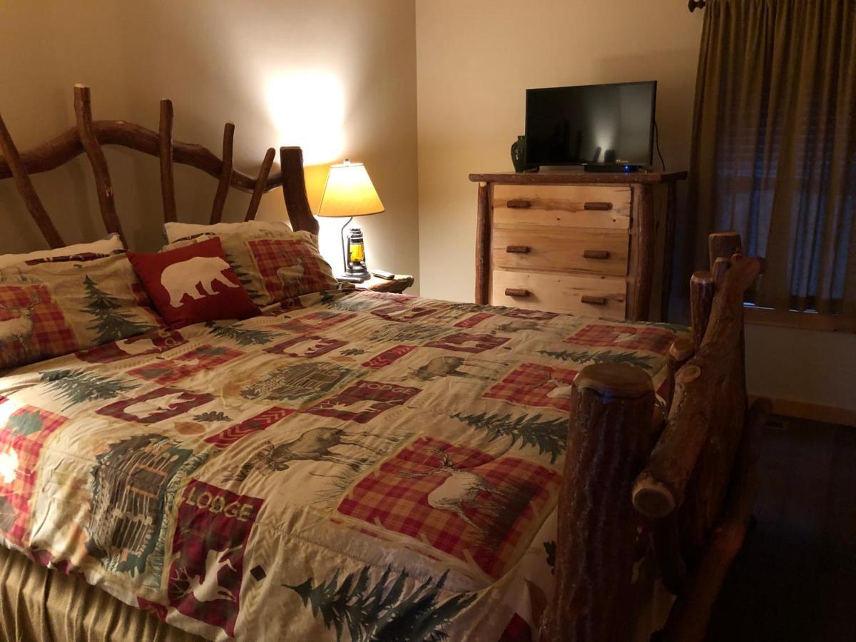 Вилла Love Nest Chalet Гатлинбург Экстерьер фото