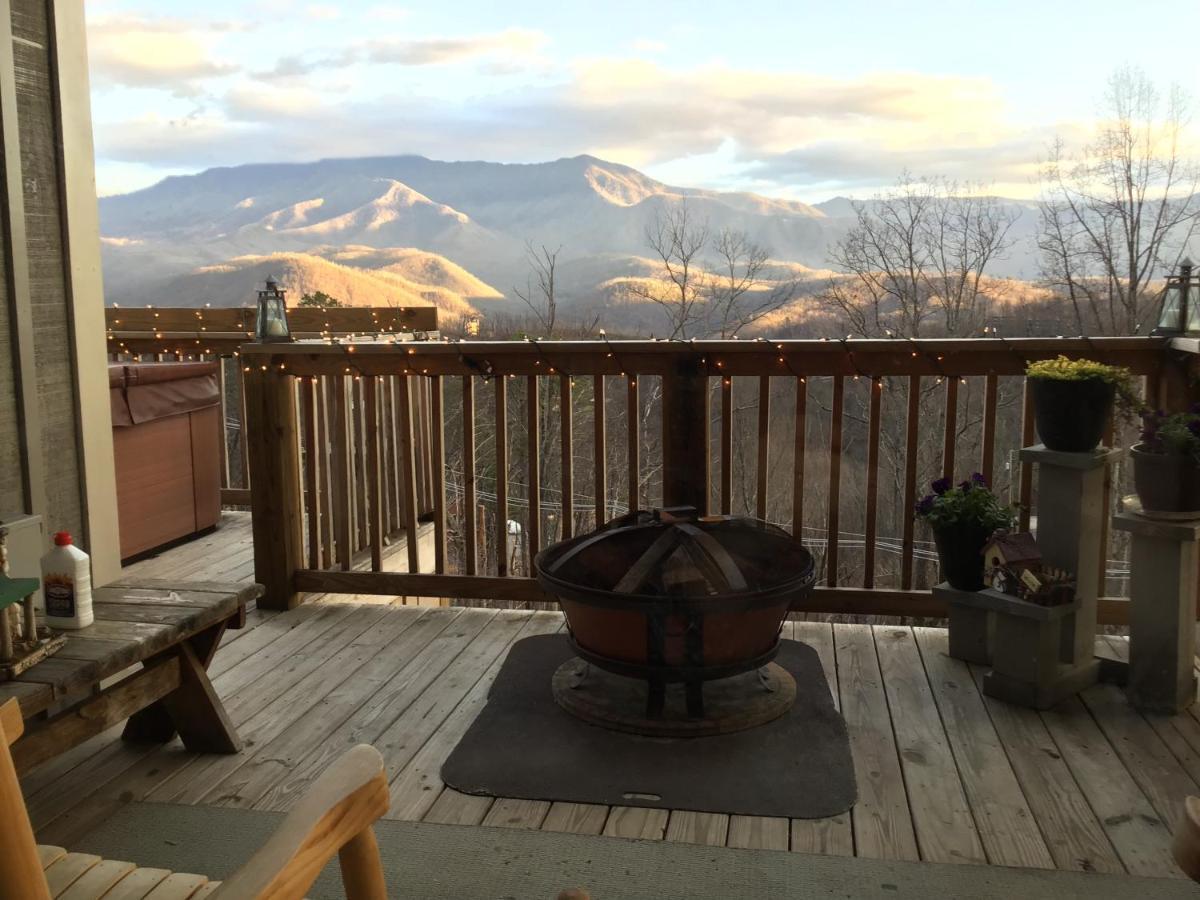 Вилла Love Nest Chalet Гатлинбург Экстерьер фото