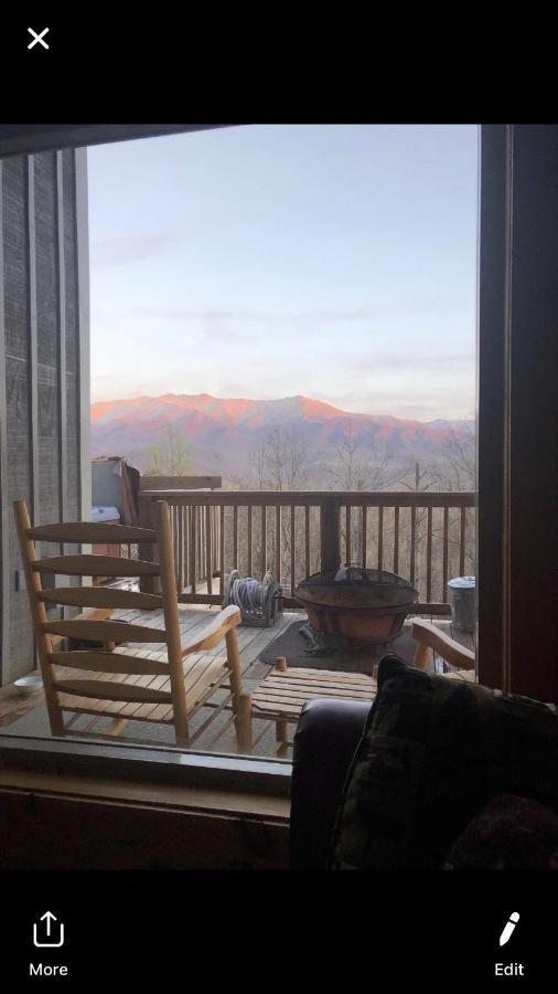 Вилла Love Nest Chalet Гатлинбург Экстерьер фото